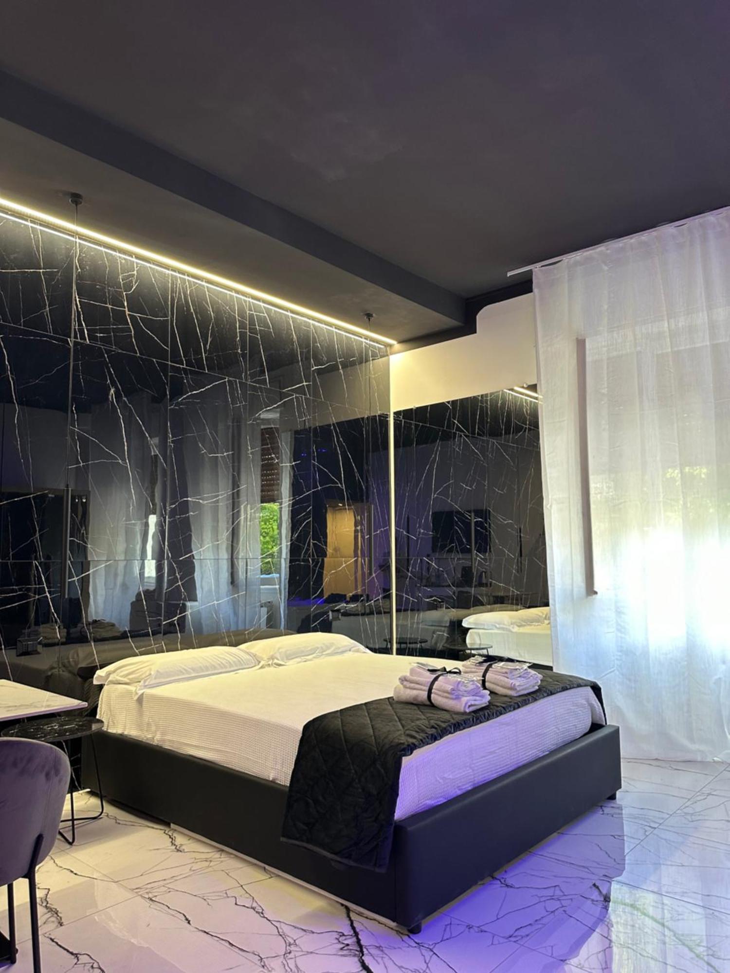 Milan Hub Private Spa Extérieur photo