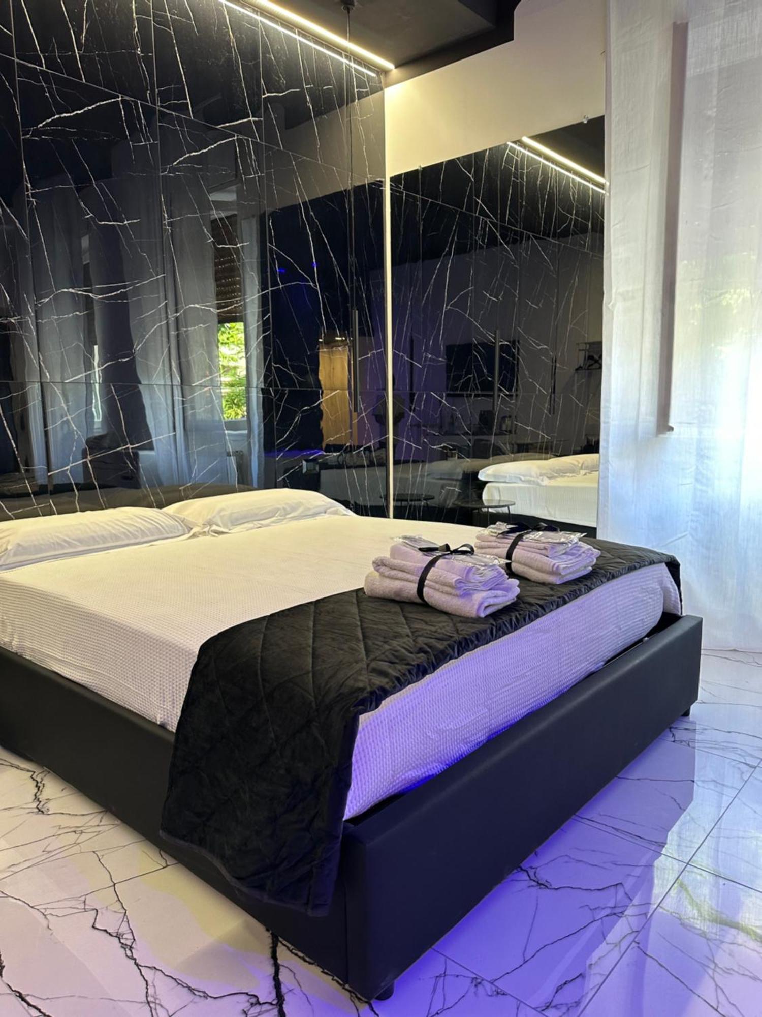 Milan Hub Private Spa Extérieur photo